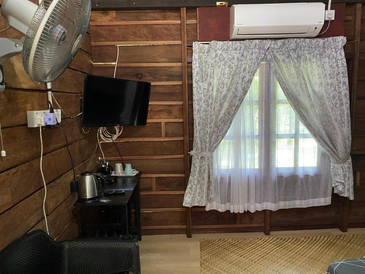 Rustic Chalet - Dahlia N Mawar At Sedim Vista Kulim Zewnętrze zdjęcie